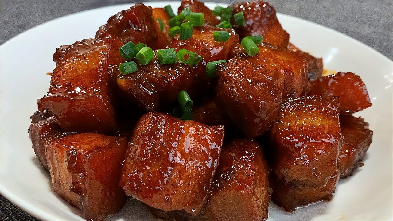 紅燒肉做得真神！軟糯香甜且不油膩，吃一次念念不忘，掌握秘籍就有了超好吃的紅燒肉 