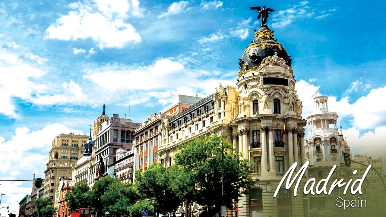 Exploring Madrid’s Most Beautiful Park: El Retiro & Palacio de Cristal