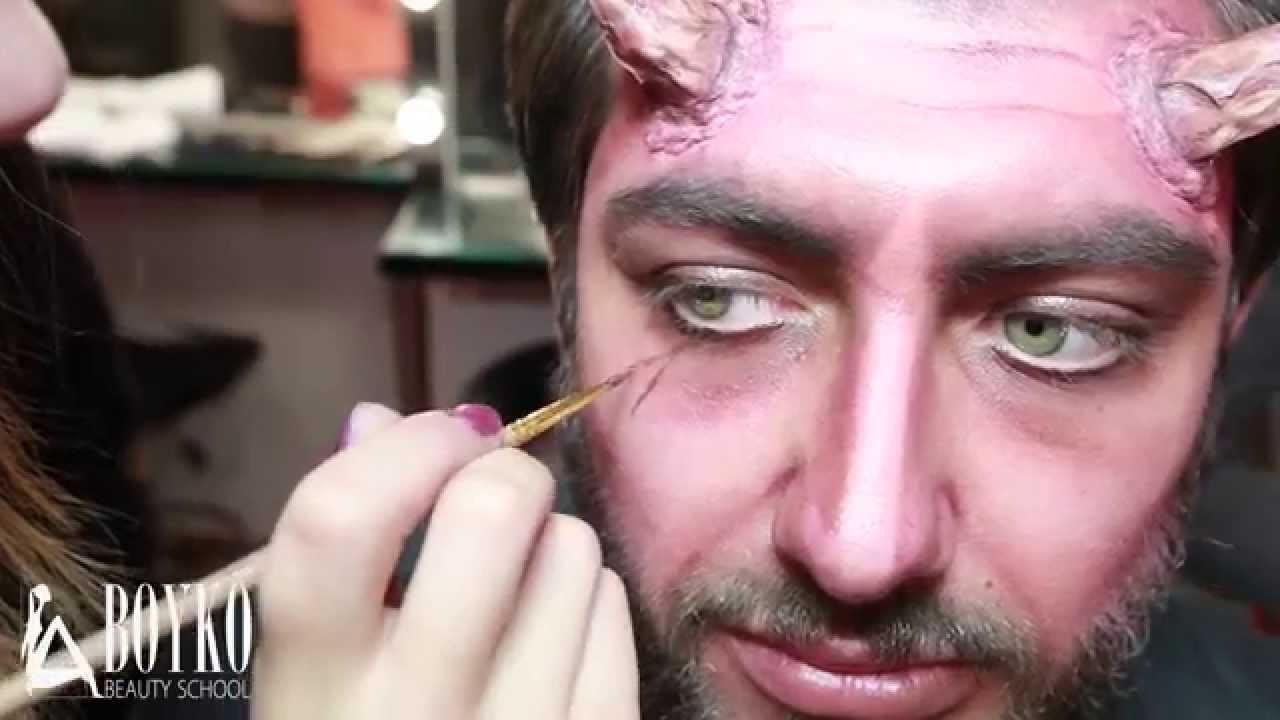 Makeup lesson. Image - 