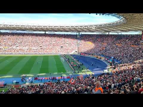 Roma Lazio: i fischi coprono la formazione della Lazio, poi gli applausi per Agostino Di Bartolomei