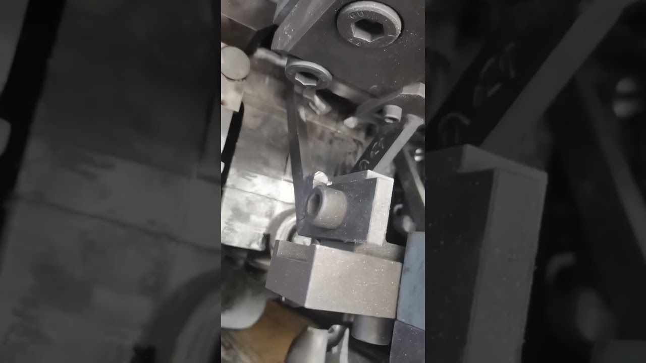 How is the normal temperature molded rope chain made? 