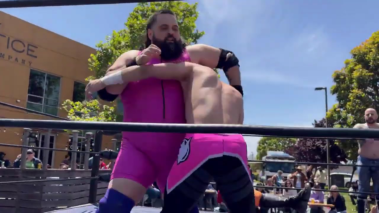 Drama Llama vs Anton Voorhees & Ashton Starr from FQ's bump