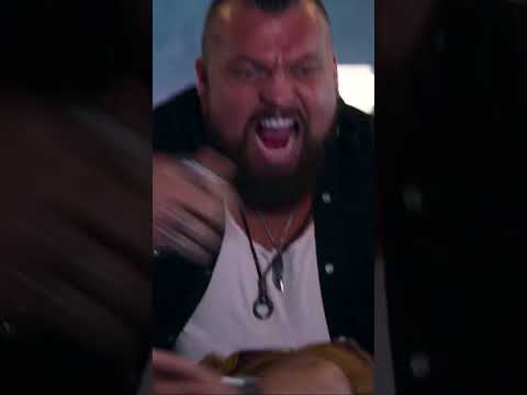 Ты продул этому карлику #Shorts #Фильм