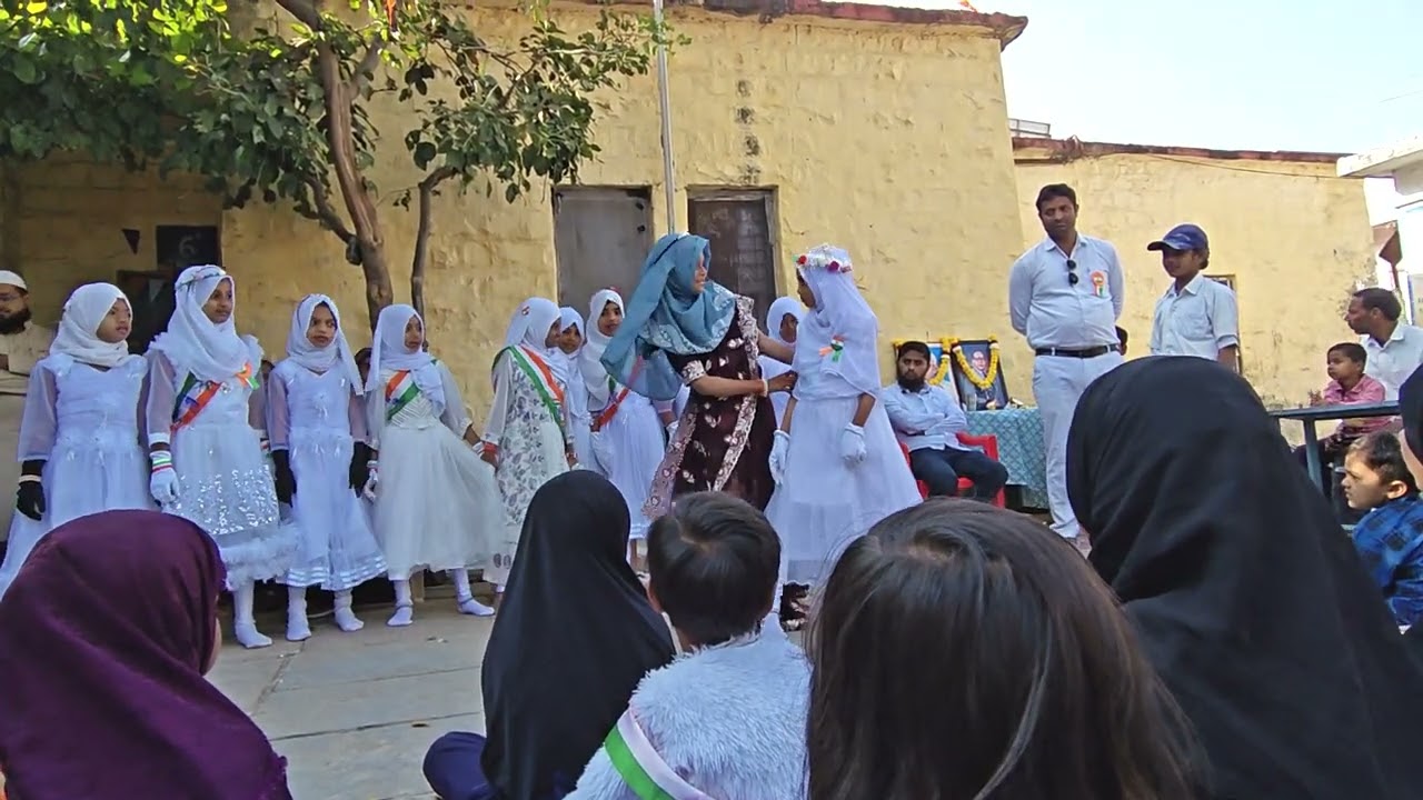 Mai chotisi ladki hun motivational dance by students