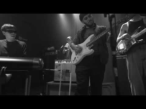 Chinwezz - Disco (En vivo en el CC Richards)