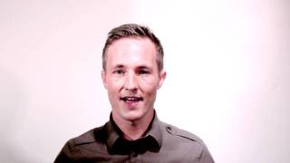 Mouth Beats : basic 3-sound drum pattern with Robot (beatbox demo)