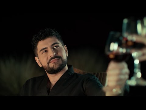 Video: Şiddətli çatlamış quru dodaqları necə sağaltmaq olar: 10 addım