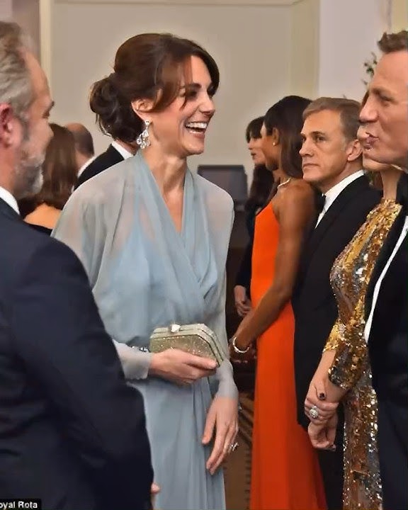 Daring princess of Wales,goes braless in pale blue floor-length Jenny Packham gown