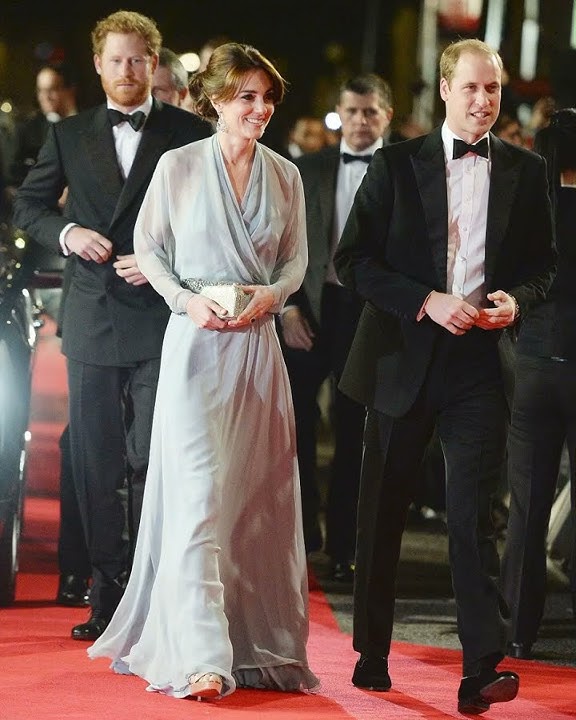 Daring princess of Wales,goes braless in pale blue floor-length Jenny Packham gown