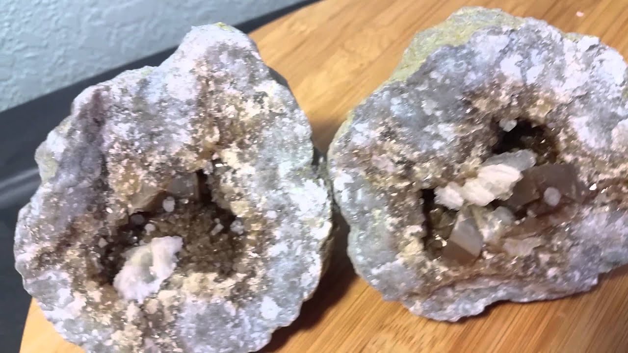 Cool Iridescent Brown Calcite Keokuk Geode, Clark CO., MO #67 - YouTube