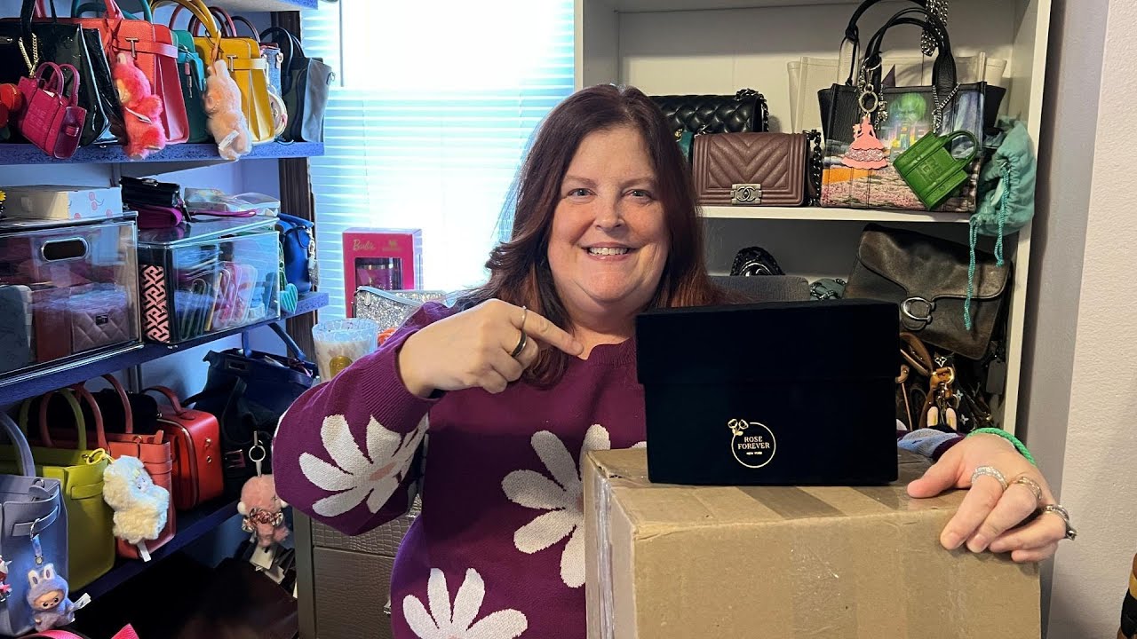 Unboxing the best Coach bag I ever bought!! Plus Roses!!!! Valentine's Day Special.