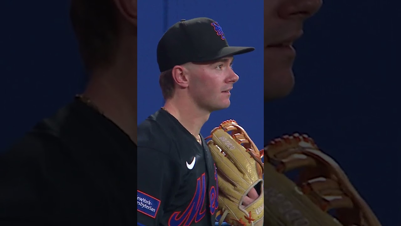 A.J. Ewing makes the catch at the wall! 😤