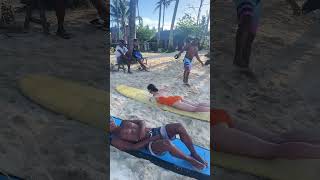 Taking Surfing Lessons in the Philippines screenshot 4