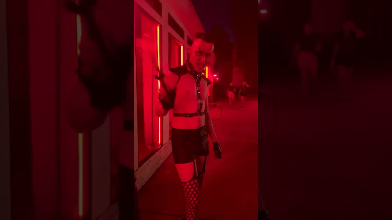 🩸The Bloodlight District!  #shorts #shortsfeed #vampire #vampires