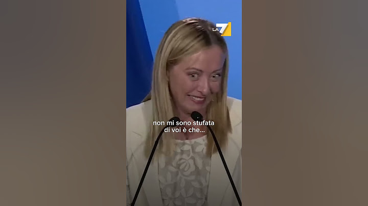 Il fuori onda di Giorgia Meloni dopo la conferenza stampa: "Malissimo..."