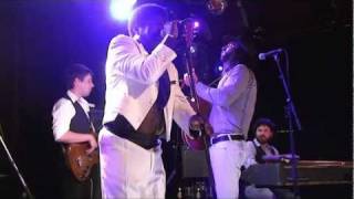 Charles Bradley - Heartaches and pain  - Live in Paris 07.2011