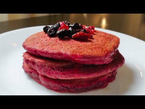 Video: How To Make A Beetroot Pancake Roll