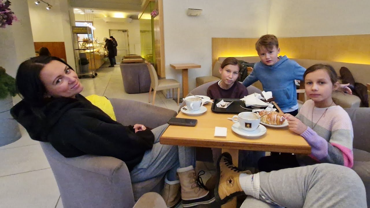 Cena nas zaskoczyła  - jemy ciastka na Długiej w Gdańsku! Obejrzyj i zapisz na później. 