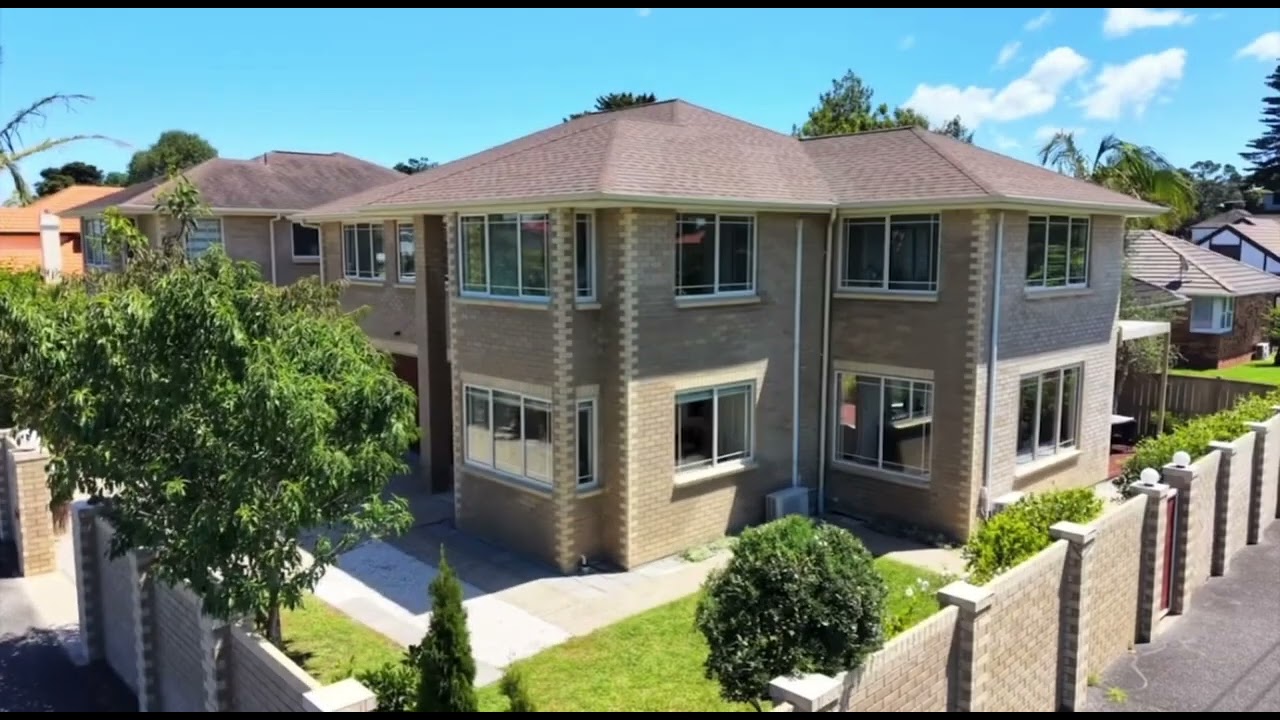 Architectural Family Home in Double Grammar Zone | 282sqm in Prime Epsom