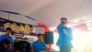 Payung hitam//voc.ariel fadilkhan group shabria ent..