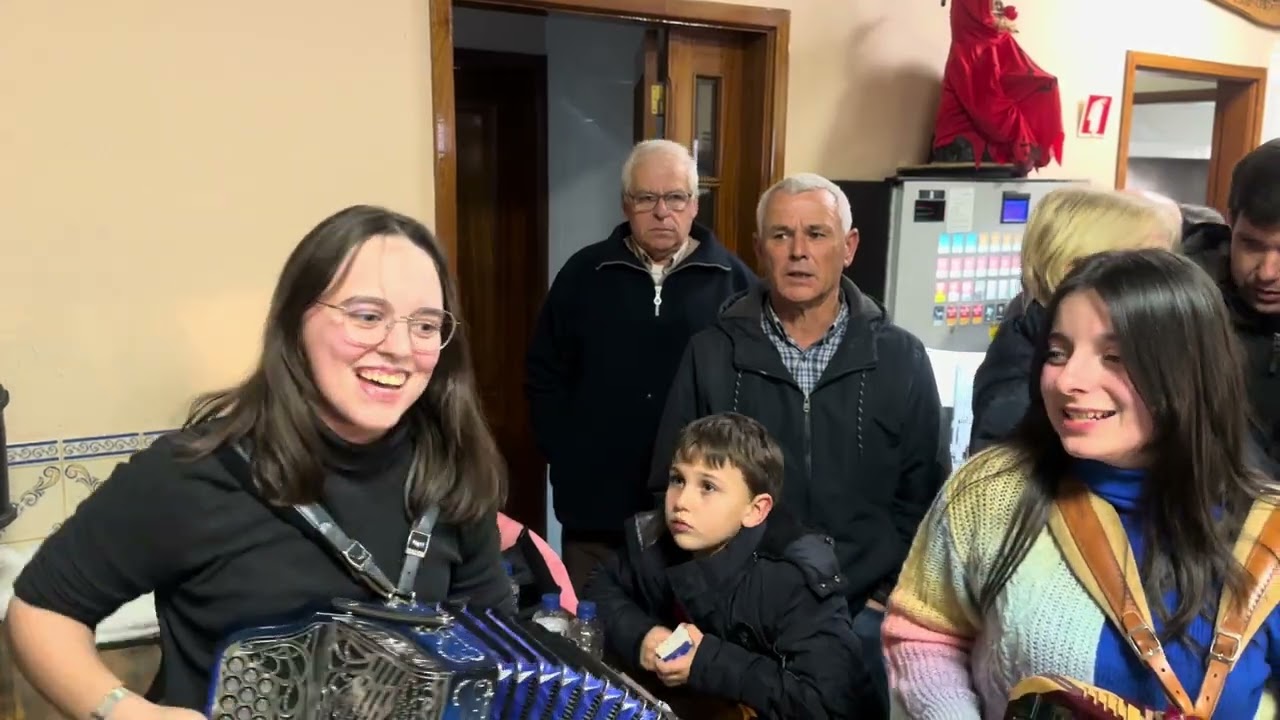 Dia de muita animação no café Moreira em Celorico de Bastos 2/3/25 🪗🇵🇹🌏