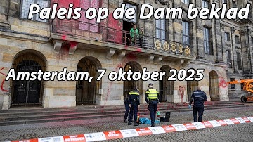 Koninklijk Paleis op de Dam in Amsterdam beklad met rode verf