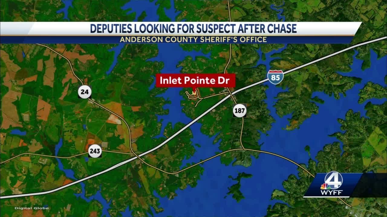 Anderson County deputies searching for suspect after chase - YouTube