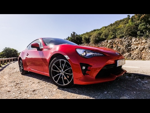 2017 Toyota 86 Review - I Love This Car! ????