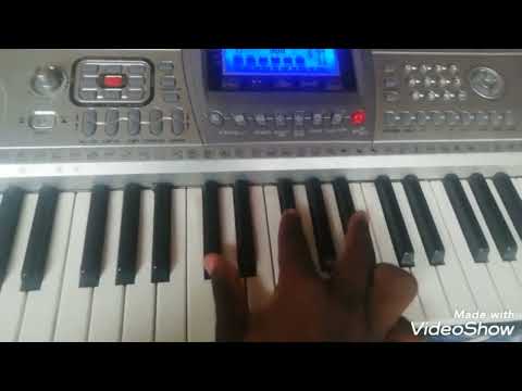 Musaputse sungano on keyboard f sharp