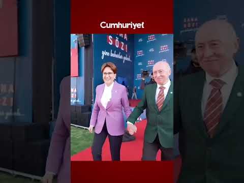 Meral Akşener sahneye eşi Tuncer Akşener ile birlikte geldi: Utandı ve kaçtı...