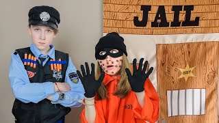 Eli and parents play policemen. Detective story for kids