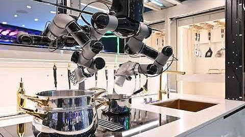 Moley Robotic Kitchen cooks Penne & Mushroom Alfredo at @GitexTechWeek