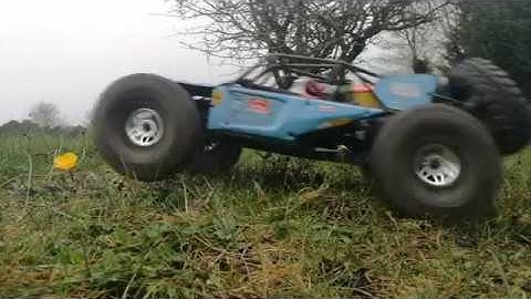 Brushless Vaterra Twin Hammers ripping it up on an early morning run.