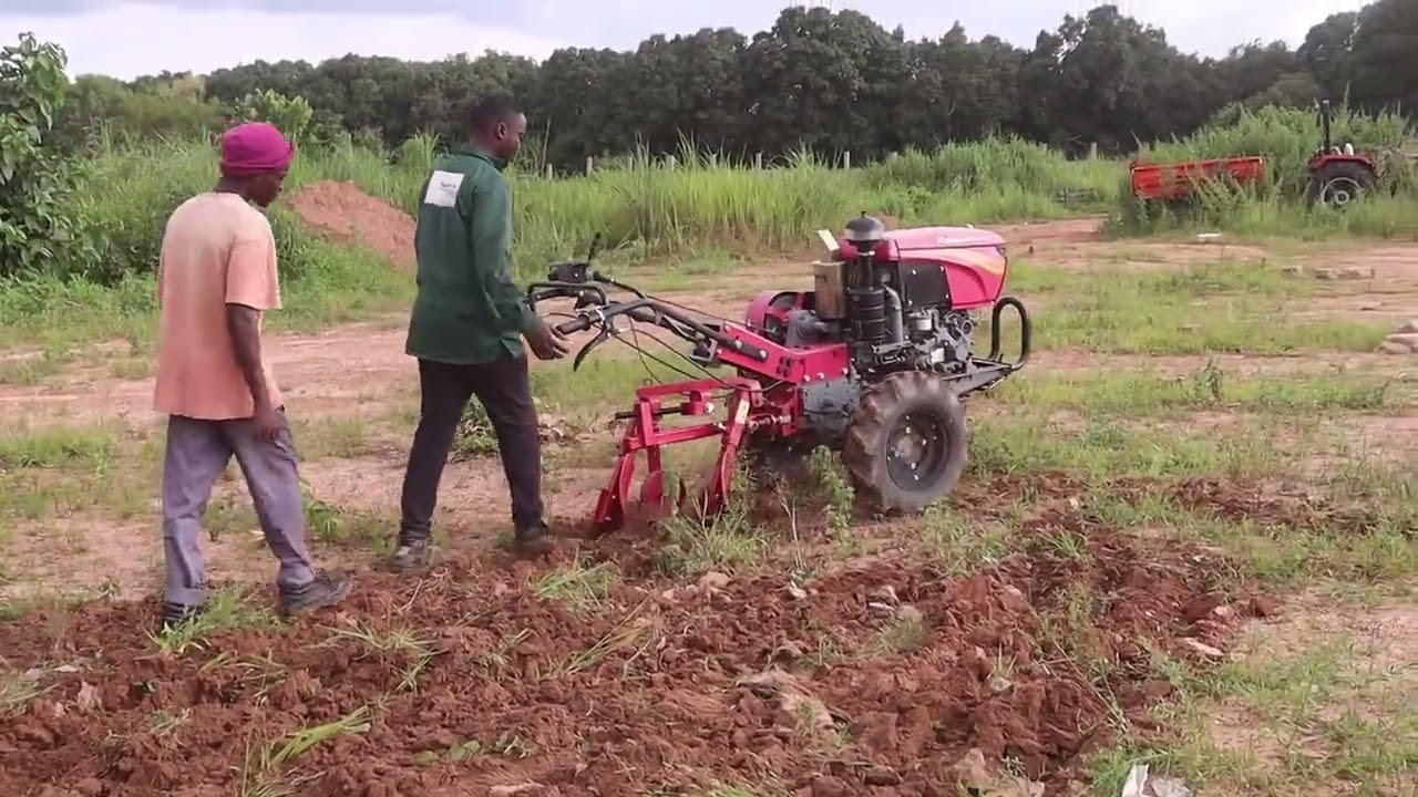 🔥 Découvrez la puissance du motoculteur de la SoNaMA !