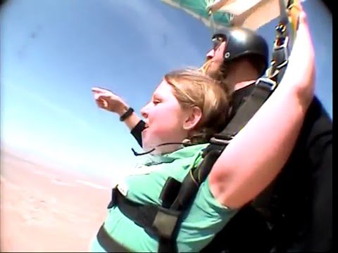 Allison Woolford Skydiving in Arizona 2006