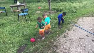 Çamurlu Suyla Oynayan Çocukların Sonu :))