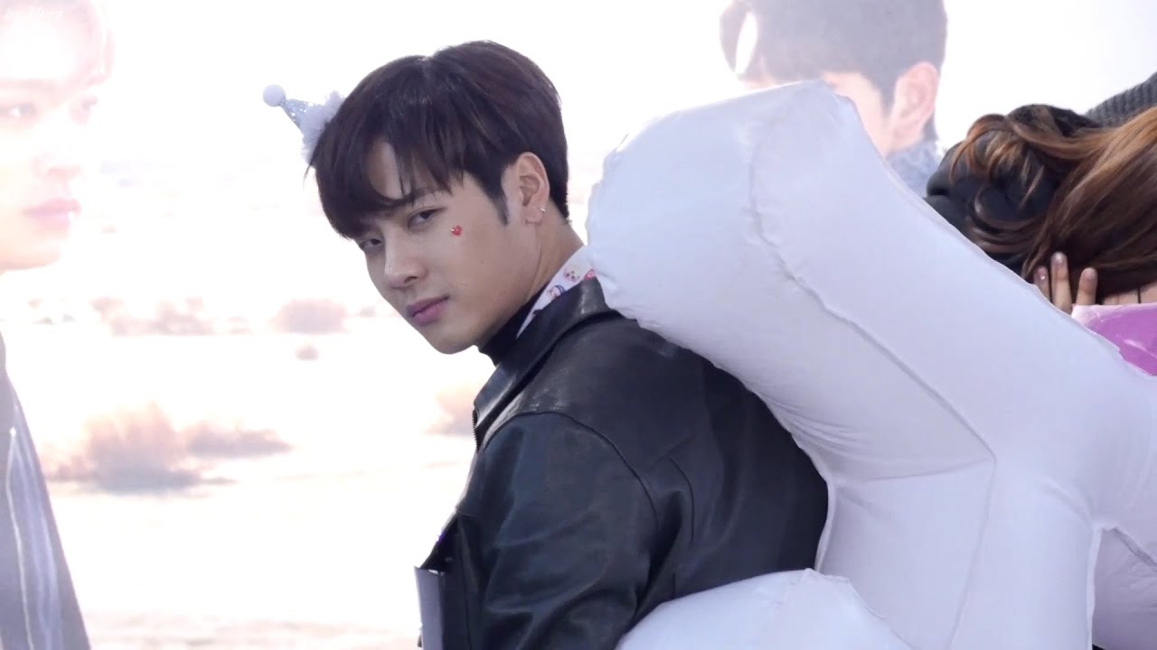 170327 갓세븐 (GOT7) 팬사인회 끝인사+ 생일축하 [잭슨] Jackson 직캠 Fancam (팬사인회 G+ 스타존 압구정로데오역) by Mera