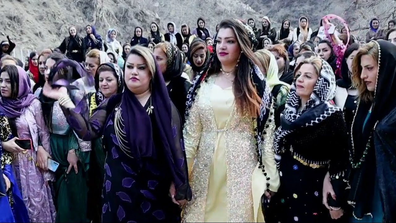 مراسم نوروز و هلپرکی روستای هرسین پارت 3