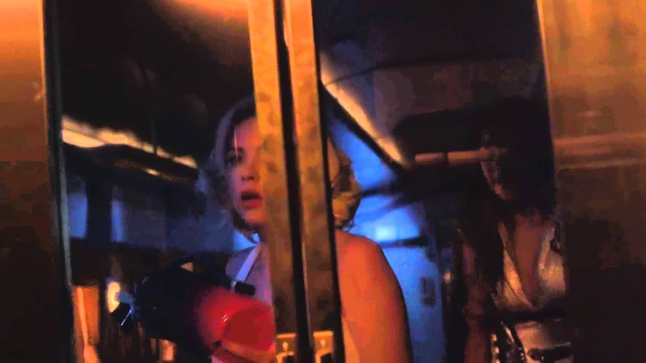 Pretty Little Liars - 03x13 - Paige talks to Jenna; The girls find Aria + a dead Garrett