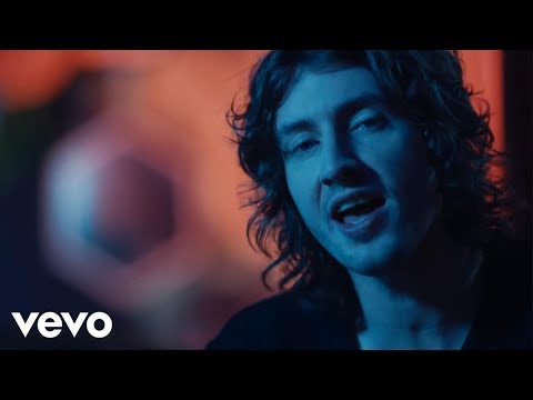 Dean Lewis - Need You Now (Official Video)