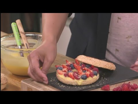 Vídeo: Bagels De Mantega Amb Fruits Secs