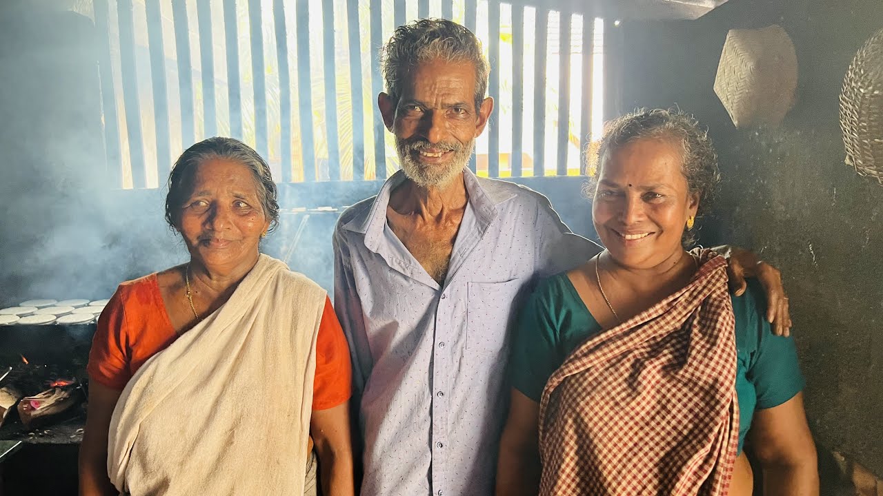 ബീഫ് കറിയോട്  കൂടിയുള്ള  ദോശക്ക് ഇവിടെ മൂന്ന് രൂപ തലേന്നത്തെ ബീഫിന് പേര് കേട്ട അധികമാരും അറിയാത്ത കട