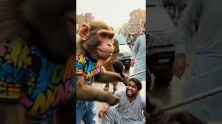 😳 Monkey Vlogger Ne Public Ko Shock Kar Diya#shorts