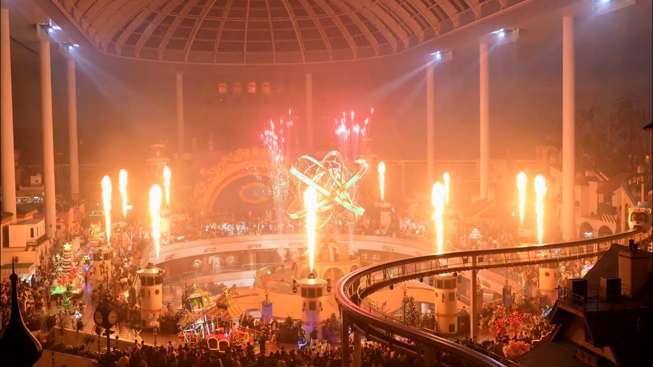 [4K] 251214/2 롯데월드 해피 크리스마스 퍼레이드