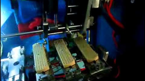 WanXingDa CNC 5-axis  2 Head Plastic Broom Drilling and Tufting Machine