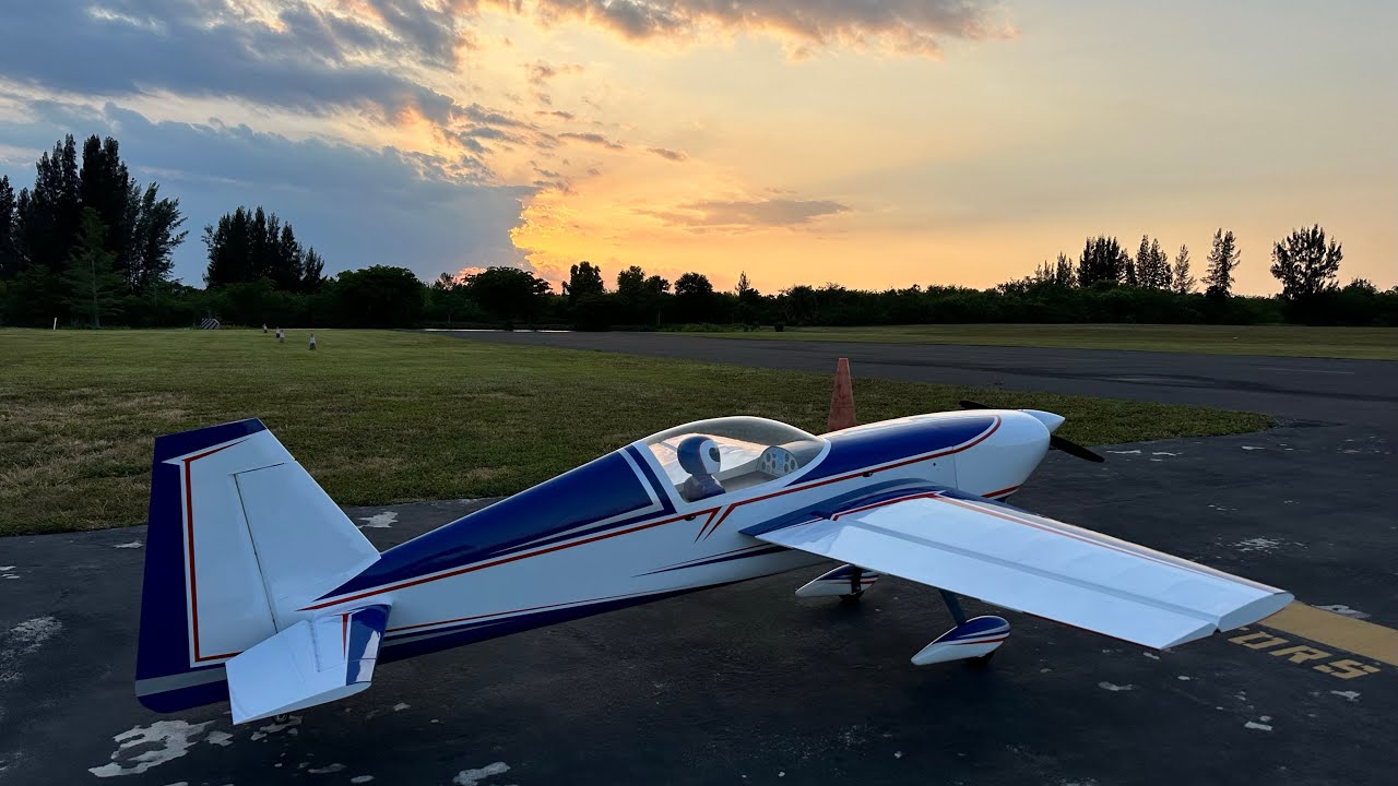 Extreme Flight 104" Extra 260 - Devin Kavak