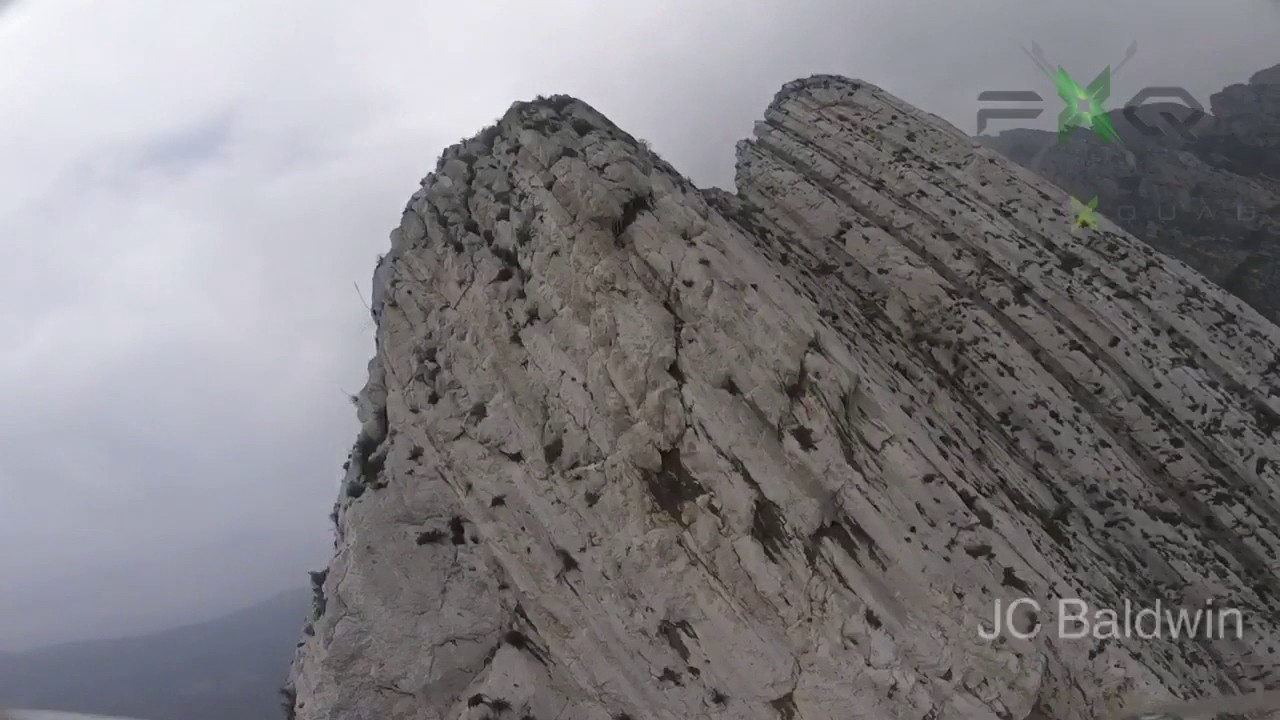 Diving in La Huasteca Park