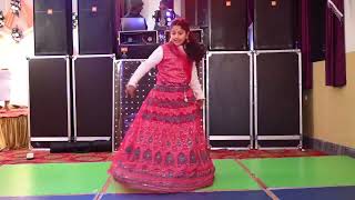 छोटी बच्ची ने किया जबरदस्त डांस || gulabi sharara || #uttrakhandsanskriti #dance # viral dance ||