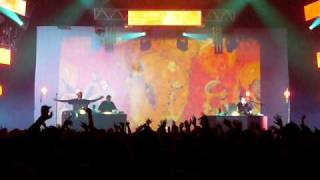 Video thumbnail of "Chinese Man - Indi Groove - Artefacts 2010"
