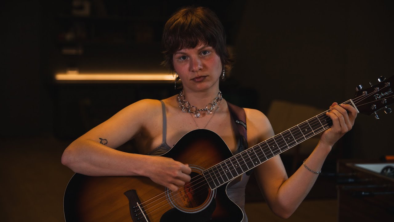 Giant Julie - In My Room | The Influences